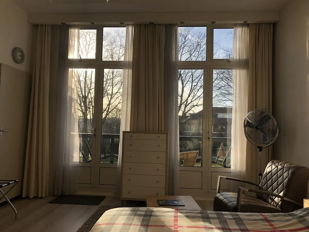 Hotel Plato Den Haag Scheveningen 3*, The Hague